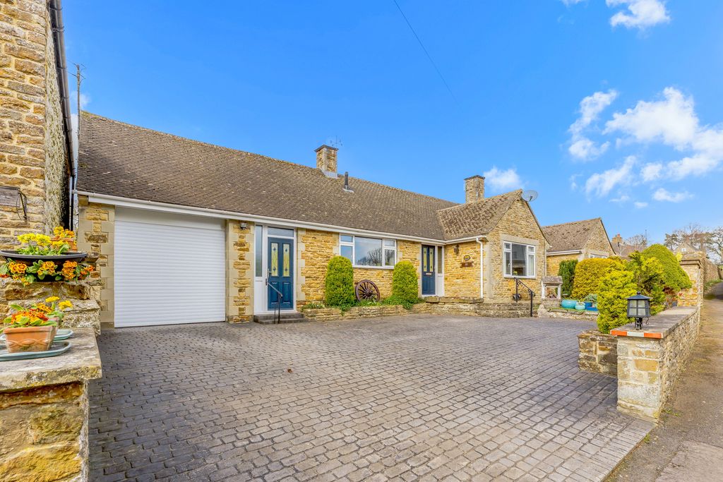 Astrop Road Kings Sutton